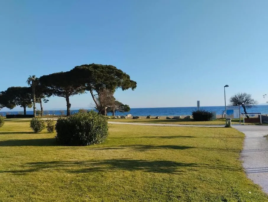Appartement 2 Pieces La Londe-les-Maures 0*,  Francia